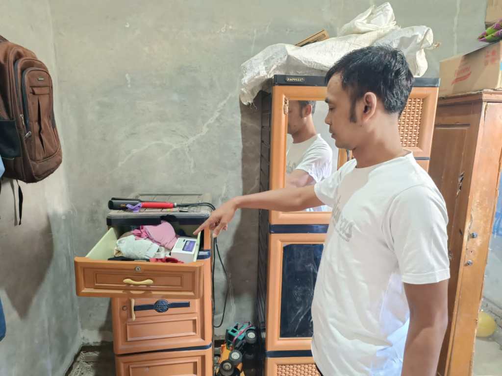 Nekat Curi HP, Warga Kalibaru Diamankan Polisi