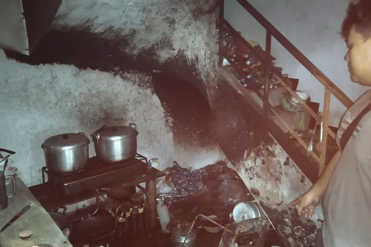 Panaskan Sayur Lodeh Untuk Sahur, Warung Nasi di Pasar Genteng Banyuwangi Malah Didatangi Petugas Damkar, Ini Biang&nbsp;Penyebabnya