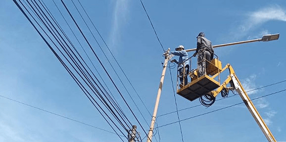 Dinas PU CKPP Banyuwangi Siap Siaga Perbaiki Lampu Penerangan Jalan yang&nbsp;Rusak