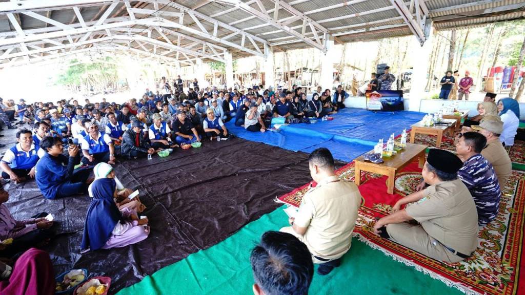 Bupati Ipuk Dorong Nelayan Diversifikasi Pangan Hasil Tangkapan Laut