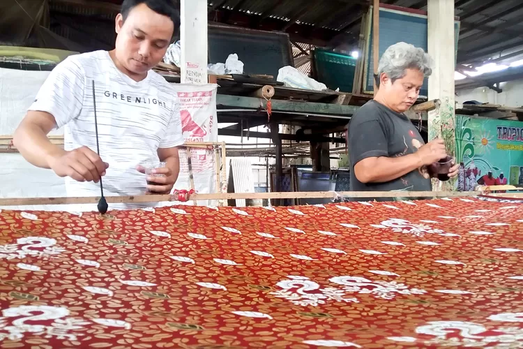 Dampak Korona, Perajin Batik di Desa Gendoh Banyuwangi Belum Pulih: Omzet Masih Belum&nbsp;Stabil