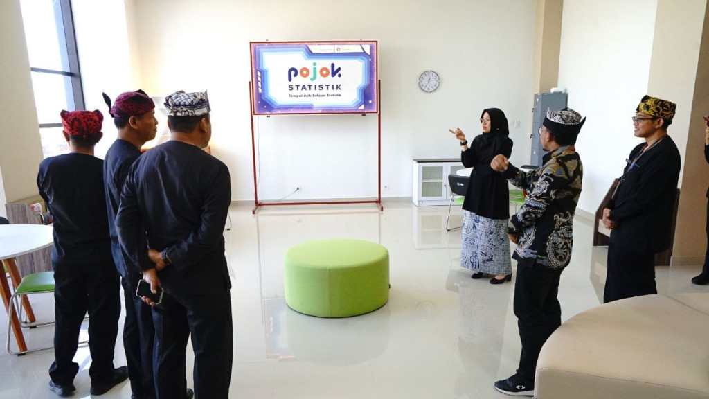 Dukung Pembangunan Berbasis Data, Politeknik Banyuwangi Bikin Pojok&nbsp;Statistik
