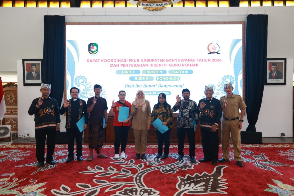 Perkuat Pendidikan Karakter, Bupati Ipuk Salurkan Insentif Guru Semua&nbsp;Agama