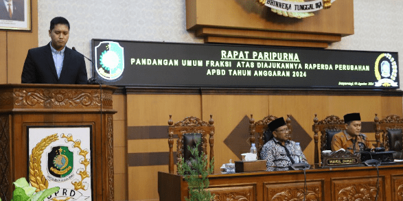 Pandangan Fraksi-fraksi di DPRD Banyuwangi pada Paripurna Raperda Perubahan APBD&nbsp;2024