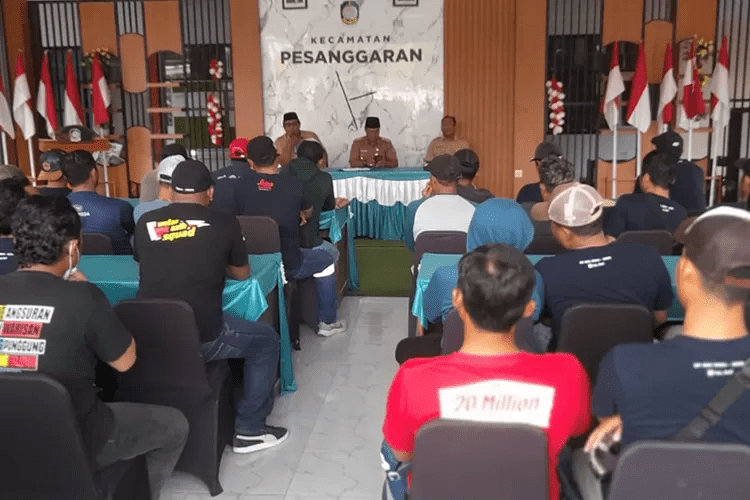 Begini Respon Camat Pesanggaran Soal Ratusan Karyawan Tambang Emas Tumpang Pitu Terancam&nbsp;Pecat