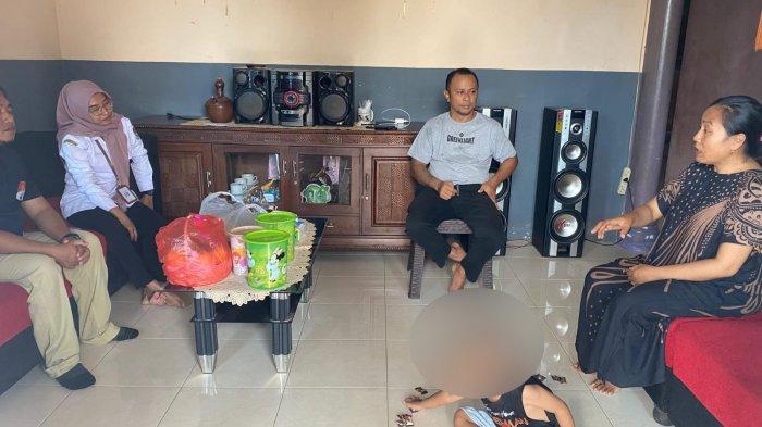 Bupati Banyuwangi Beri Pendampingan Balita yang Jadi Korban Penganiayaan Ibu Tiri dan Ayah Kandung –&nbsp;Tribunjatim.com