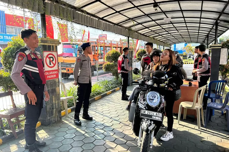 Keamanan Pelabuhan Ketapang Banyuwangi Diperketat, Polisi Periksa Barang Bawaan Calon Penumpang Kapal Ferry ke Bali: Ini Target&nbsp;Sasarannya