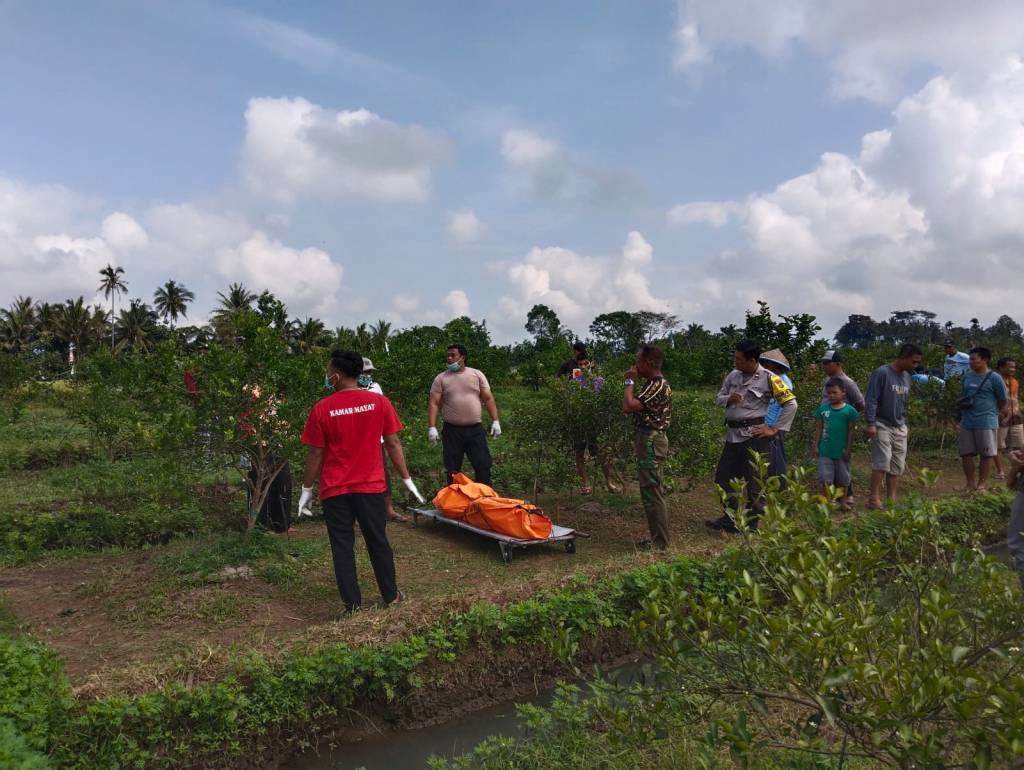 Mayat Seorang Pria Ditemukan di Selokan Sawah Desa Setail, Diduga Kambuh Penyakit&nbsp;Epilepsi