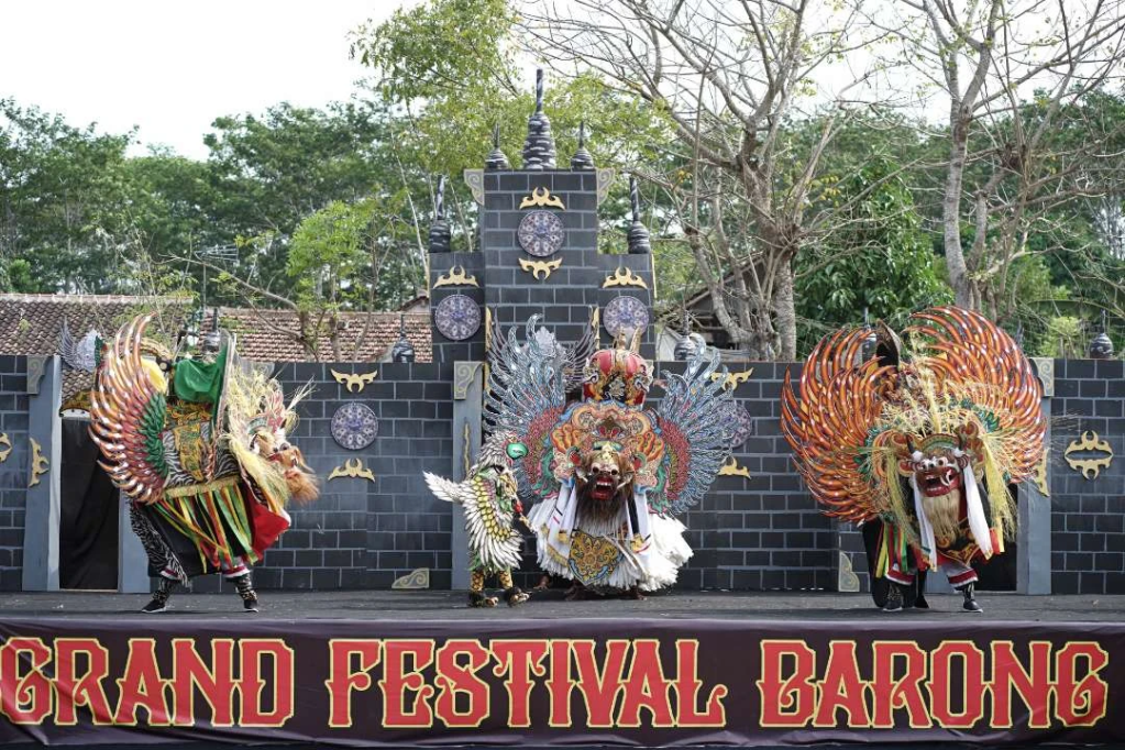 Banyuwangi Gelar Festival Barong Kumbo, Dimotori Anak-anak&nbsp;Muda